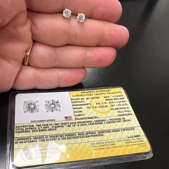 1 Carat D-E Color Lab Grown Diamond Stud Earrings in 14k White Gold - Picture 7 of 7